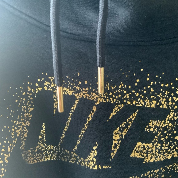 Nike Black Hoodie with good logo size Medium - Picture 7 of 8